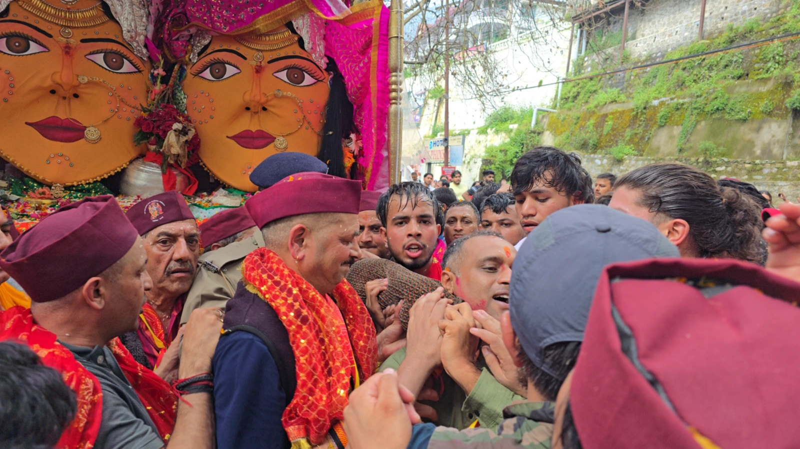 माँ नंदा-सुनंदा महोत्सव का भव्य समापन, नैनीताल पुलिस की व्यवस्थाओं की श्रद्धालुओं ने की सराहना